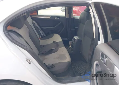 2017 Volkswagen Jetta 1.4T S z USA, uszkodzony, nr VIN 3VW2B7AJXHM230654